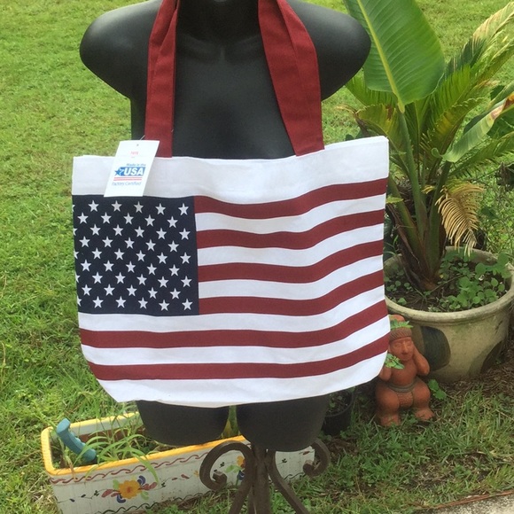 Made in USA Handbags - 🇺🇸NWT Fabulous Brand New 🇺🇸Cool Tote Bag🇺🇸